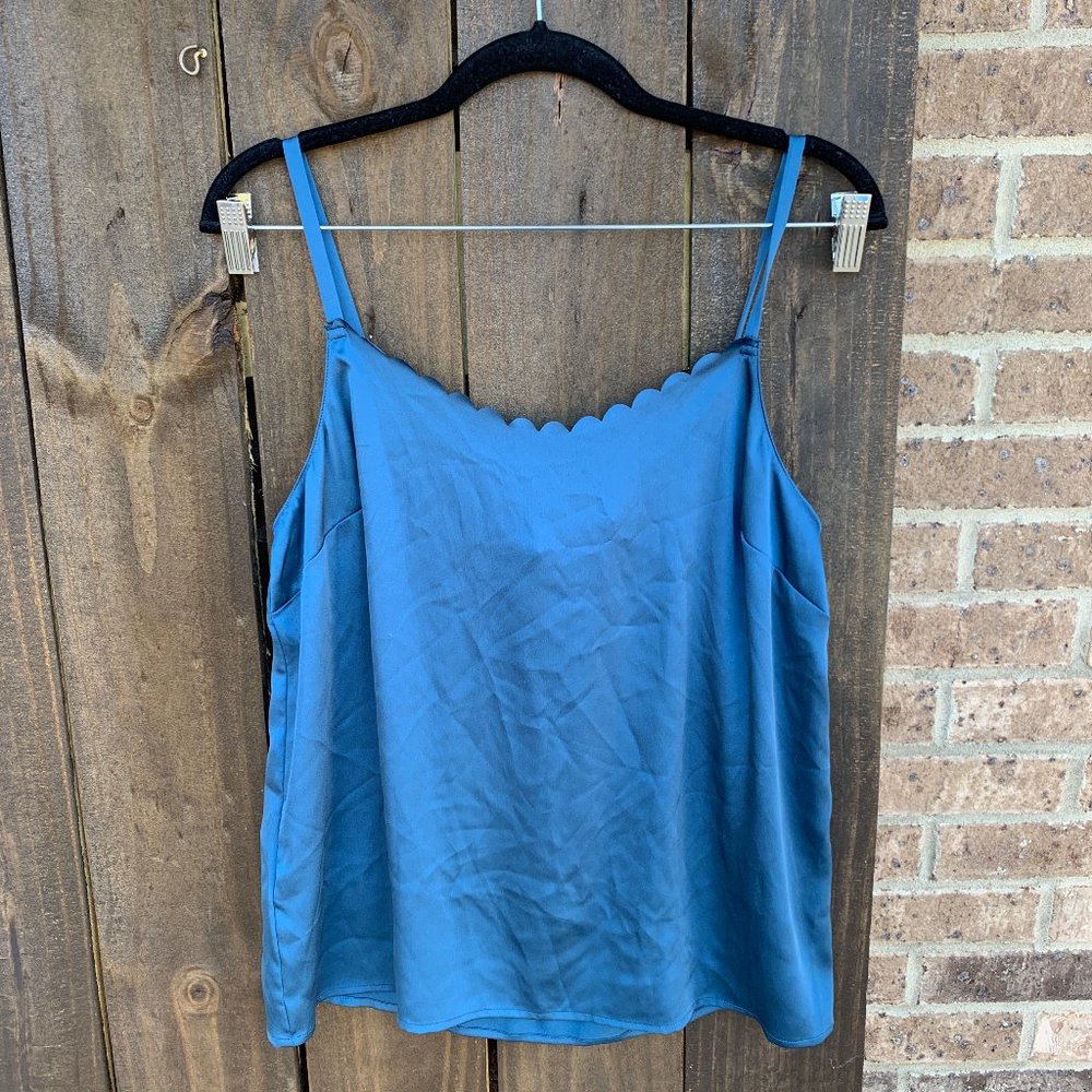 Ann Taylor LOFT Silky Blue Scalloped Cami Medium